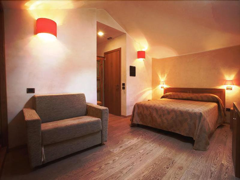 Hotel 99 Cannelle LʼAquila Kültér fotó